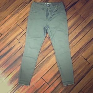 Women’s Rewash Skinny Jean